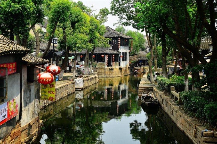 白色情人节：校园迷宫